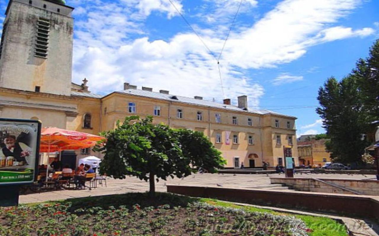 Apartment On Lychakivska 6-A Λβιβ Εξωτερικό φωτογραφία